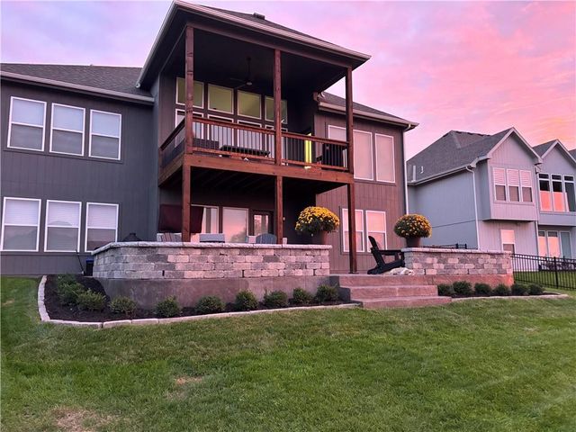 25274 W 92nd Terrace, Lenexa, KS 66227