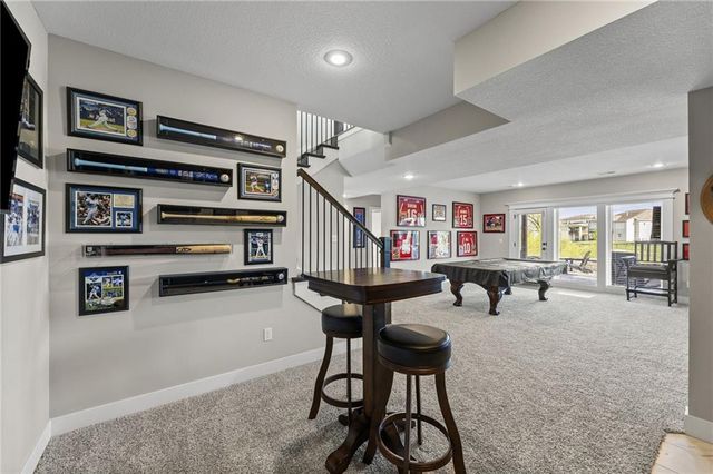 25274 W 92nd Terrace, Lenexa, KS 66227