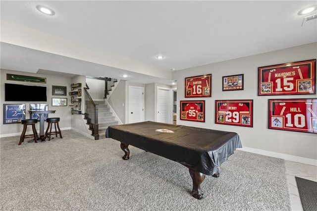 25274 W 92nd Terrace, Lenexa, KS 66227