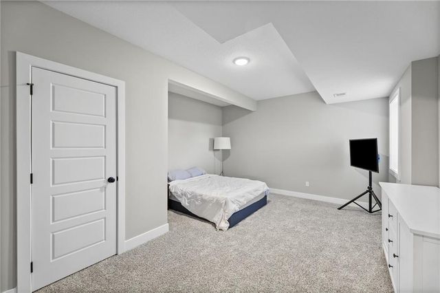 25274 W 92nd Terrace, Lenexa, KS 66227