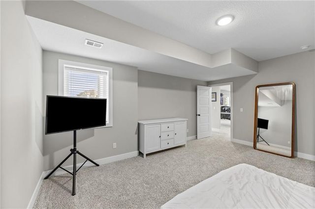 25274 W 92nd Terrace, Lenexa, KS 66227