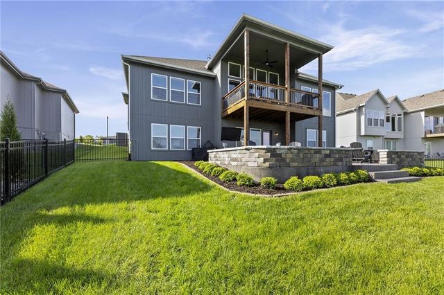 25274 W 92nd Terrace, Lenexa, KS 66227