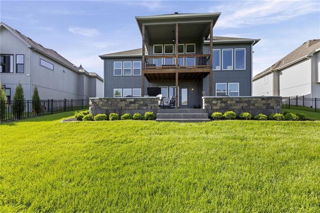 25274 W 92nd Terrace, Lenexa, KS 66227