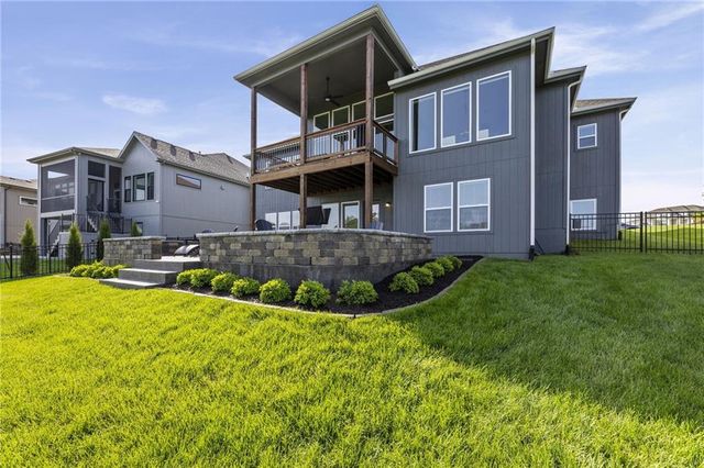 25274 W 92nd Terrace, Lenexa, KS 66227