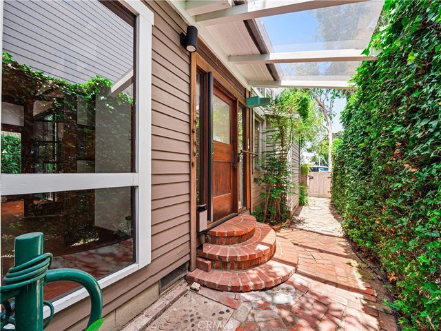 430 Altair, Los Angeles, CA 90291