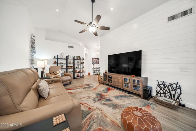 19614 N BELLWOOD Drive, Sun City West, AZ 85375