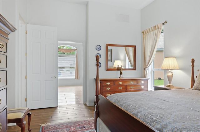597 ASTON WOODS COURT, Venice, FL 34293