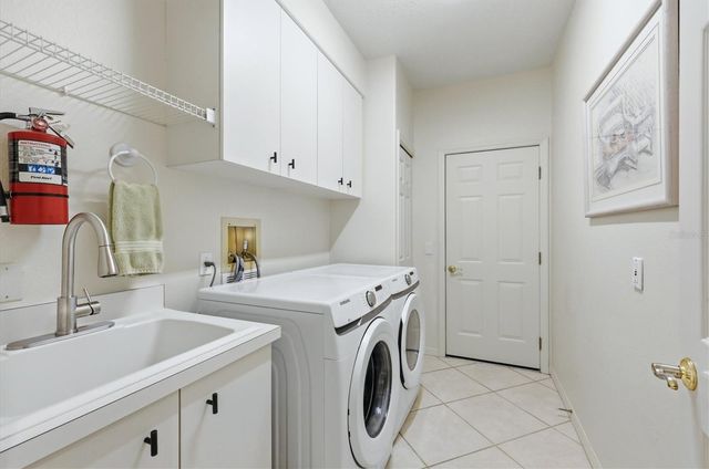 597 ASTON WOODS COURT, Venice, FL 34293