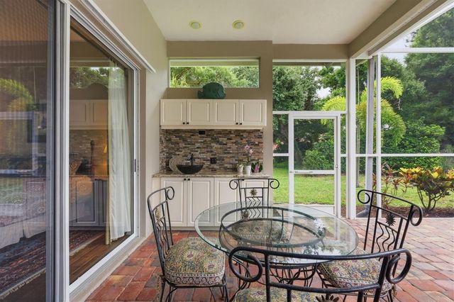 597 ASTON WOODS COURT, Venice, FL 34293