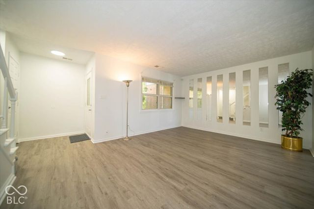 6442 Commons Drive, Indianapolis, IN 46254