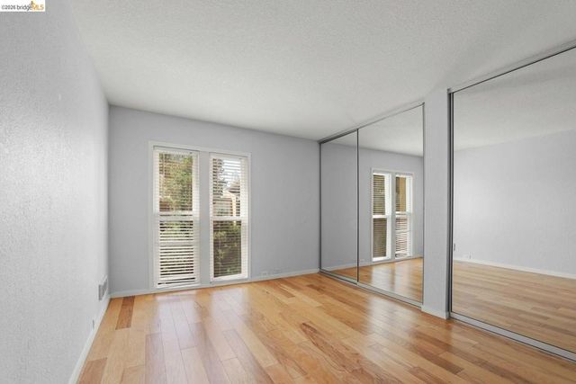 175 Sierra DR APT 303, Walnut Creek, CA 94596