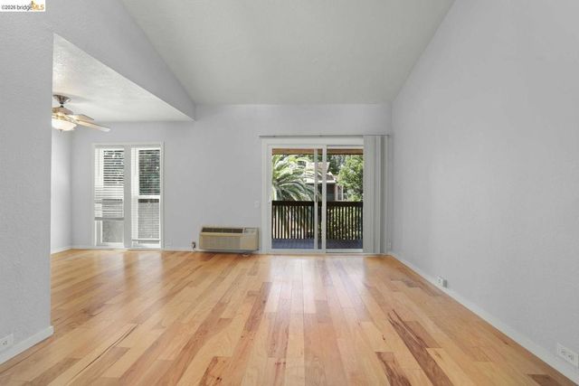 175 Sierra DR APT 303, Walnut Creek, CA 94596