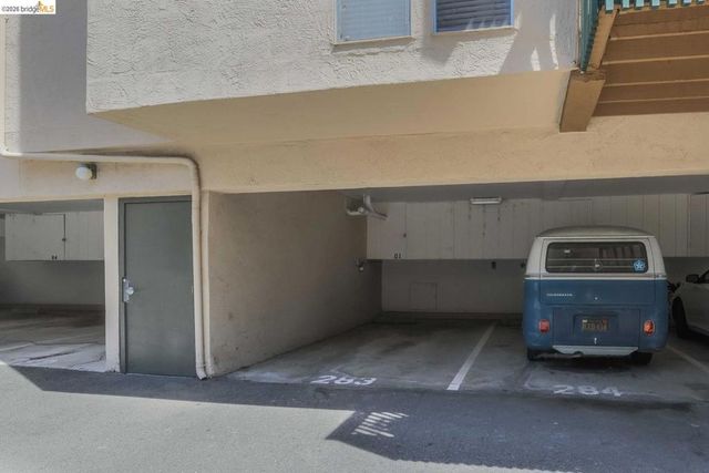 175 Sierra DR APT 303, Walnut Creek, CA 94596