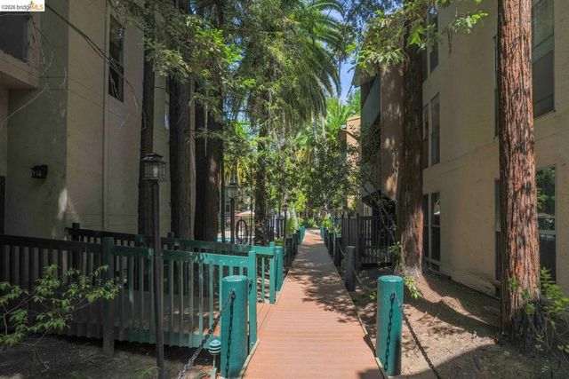 175 Sierra DR APT 303, Walnut Creek, CA 94596