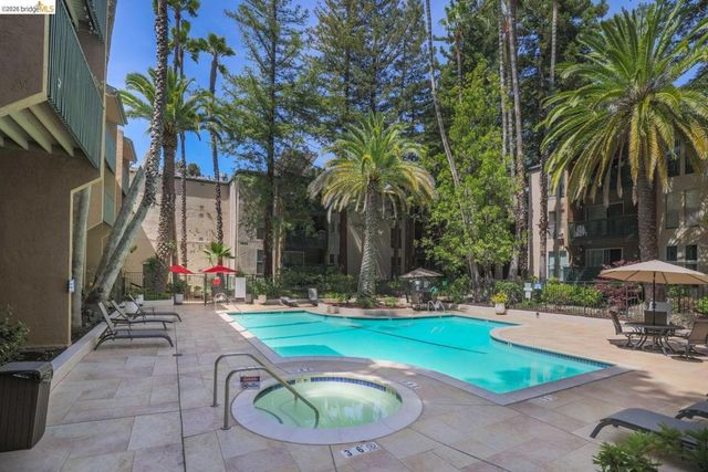 175 Sierra DR APT 303, Walnut Creek, CA 94596