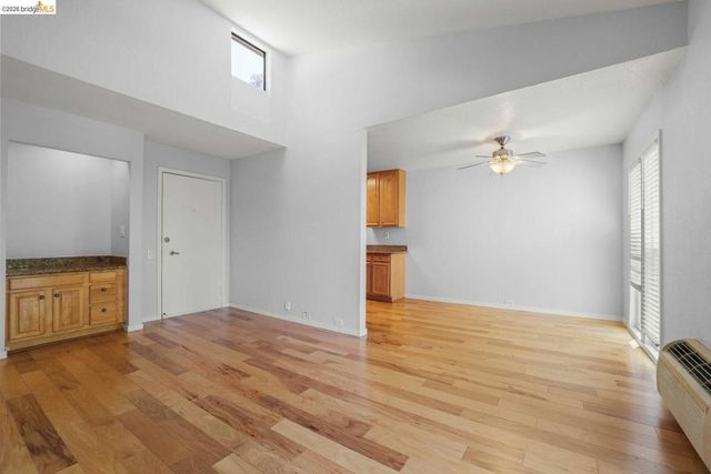 175 Sierra DR APT 303, Walnut Creek, CA 94596