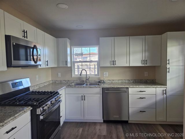 117 Mockingbird Lane, Bartlesville, OK 74003