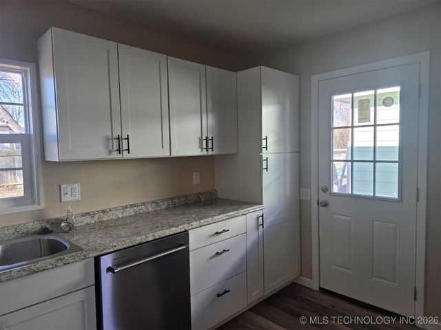 117 Mockingbird Lane, Bartlesville, OK 74003