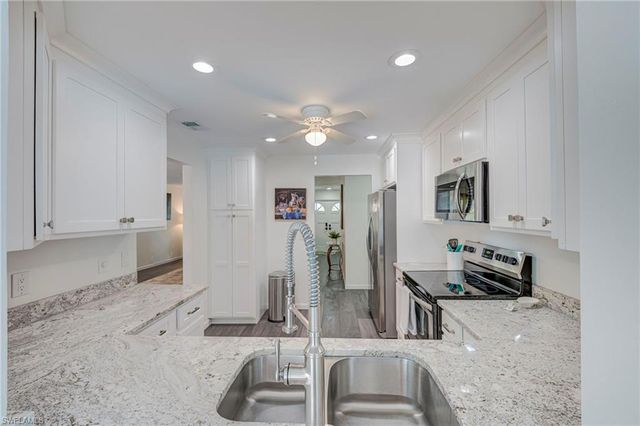 1914 Ottersrest LN, Cape Coral, FL 33990