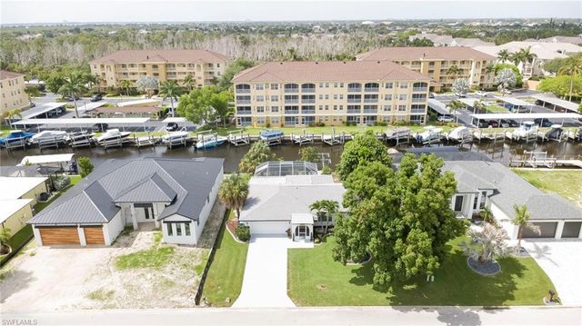 1914 Ottersrest LN, Cape Coral, FL 33990