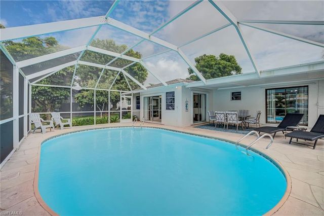 1914 Ottersrest LN, Cape Coral, FL 33990