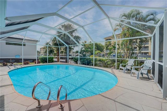 1914 Ottersrest LN, Cape Coral, FL 33990