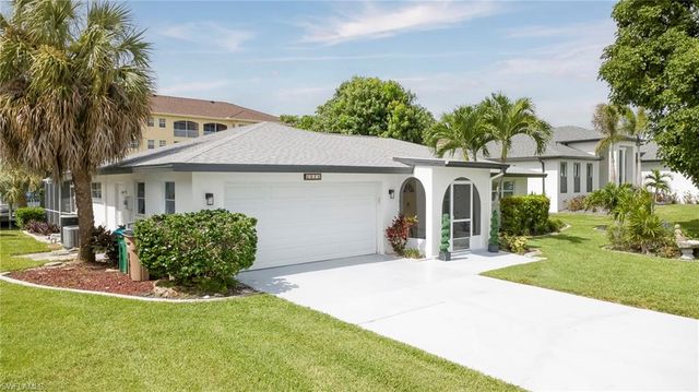 1914 Ottersrest LN, Cape Coral, FL 33990