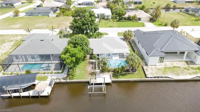 1914 Ottersrest LN, Cape Coral, FL 33990