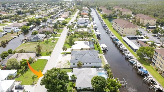 1914 Ottersrest LN, Cape Coral, FL 33990