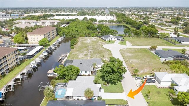 1914 Ottersrest LN, Cape Coral, FL 33990