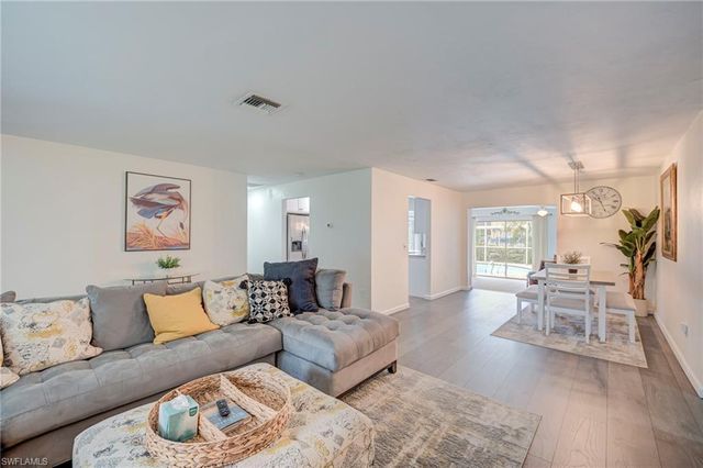 1914 Ottersrest LN, Cape Coral, FL 33990