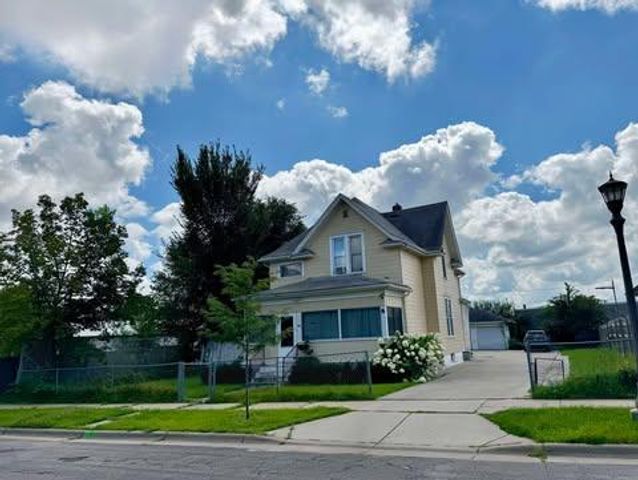 552 Burgess Street, Saint Paul, MN 55103