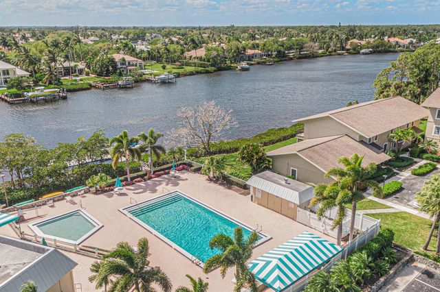 18560 SE Wood Haven Lane G, Jupiter, FL 33469