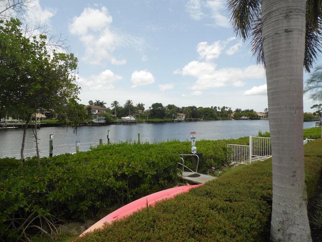18560 SE Wood Haven Lane G, Jupiter, FL 33469