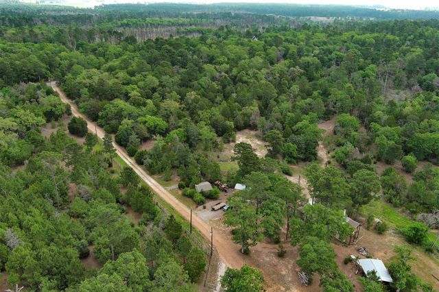 125 Turkey Trot RD, Smithville, TX 78957
