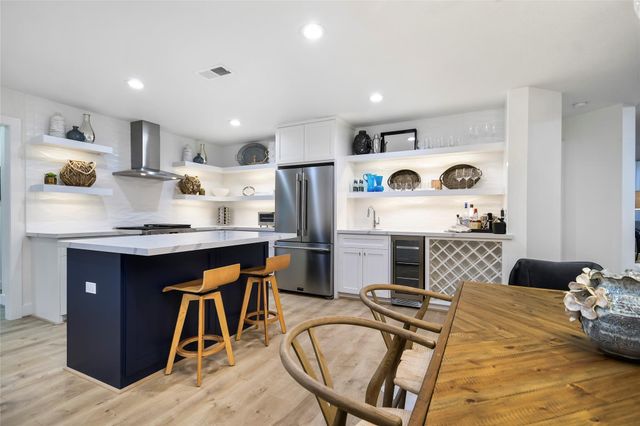 6569 Cutoff RD, Round Top, TX 78940