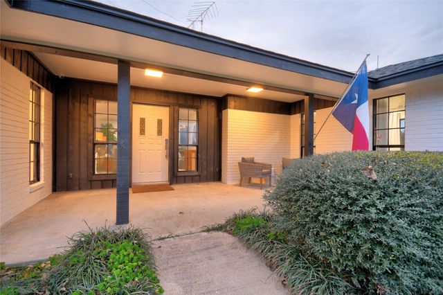 6569 Cutoff RD, Round Top, TX 78940
