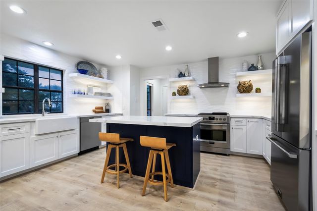 6569 Cutoff RD, Round Top, TX 78940