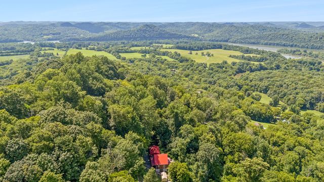 225 Grishom Ln, Granville, TN 38564