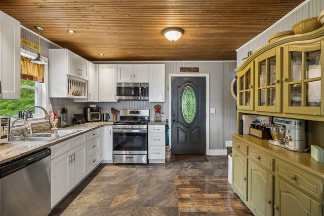 225 Grishom Ln, Granville, TN 38564