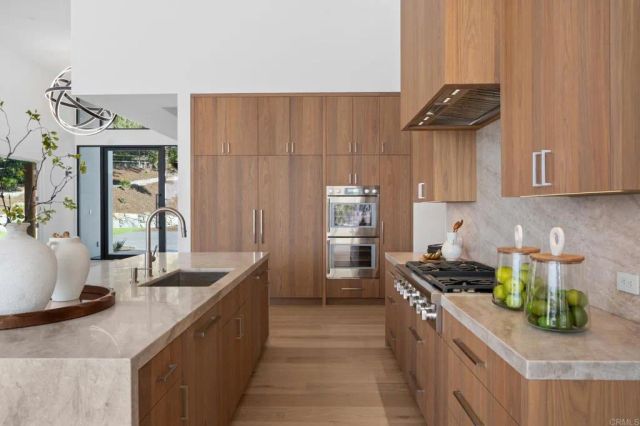 5471 La Crescenta, Rancho Santa Fe, CA 92067