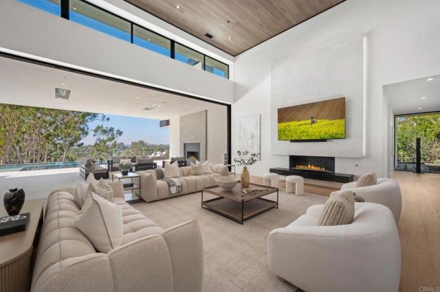 5471 La Crescenta, Rancho Santa Fe, CA 92067