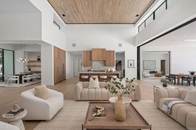 5471 La Crescenta, Rancho Santa Fe, CA 92067