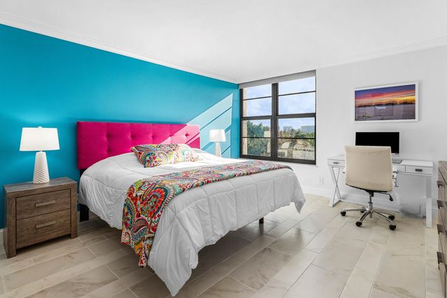 14 Royal Palm Way 501, Boca Raton, FL 33432