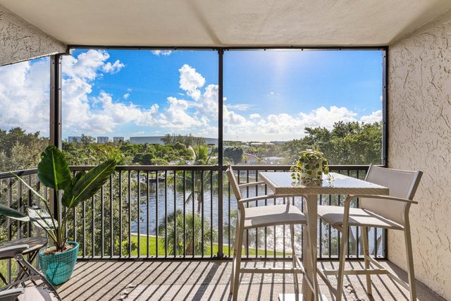 14 Royal Palm Way 501, Boca Raton, FL 33432