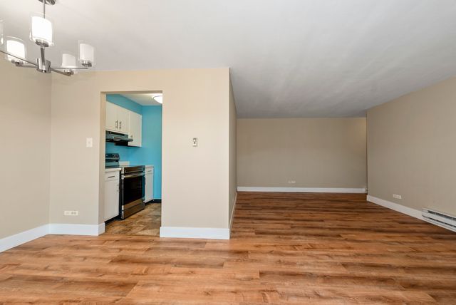 4113 W 97th Place 303, Oak Lawn, IL 60453