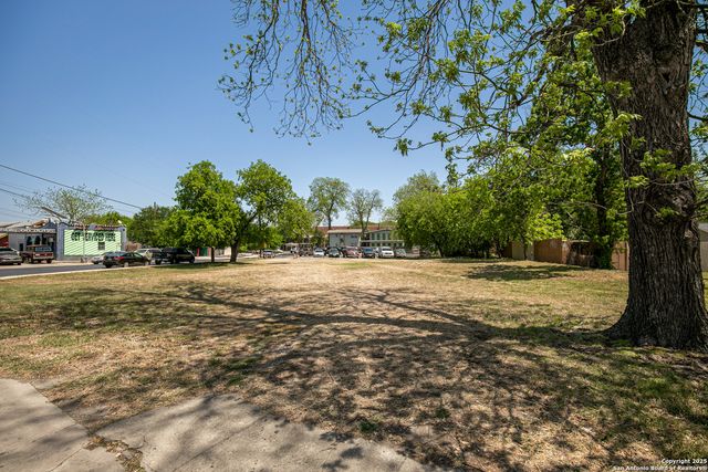111 Parland Pl, San Antonio, TX 78209