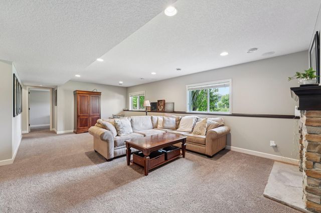 3277 Pin Oak Road, Medina, MN 55340