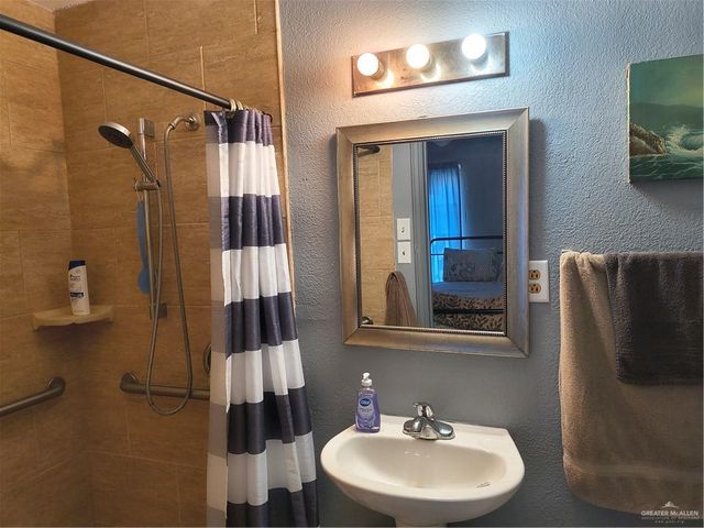 165 N Kennedy Street, Rio Grande City, TX 78582