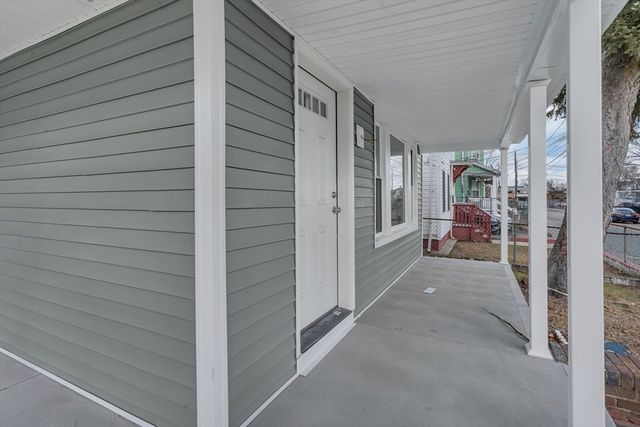 25 Tremont St, Brockton, MA 02301